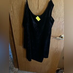 Elegant Plus Black Velvet Women's Dress